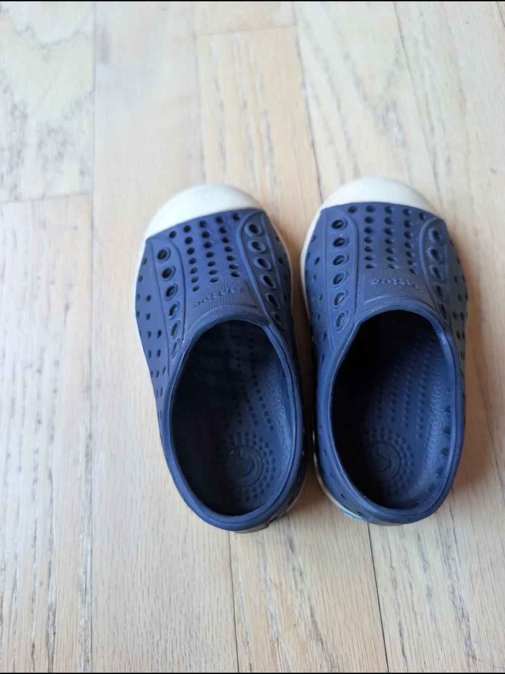 Native Jefferson Slip-On Kids Shoes in Navy with White Toe